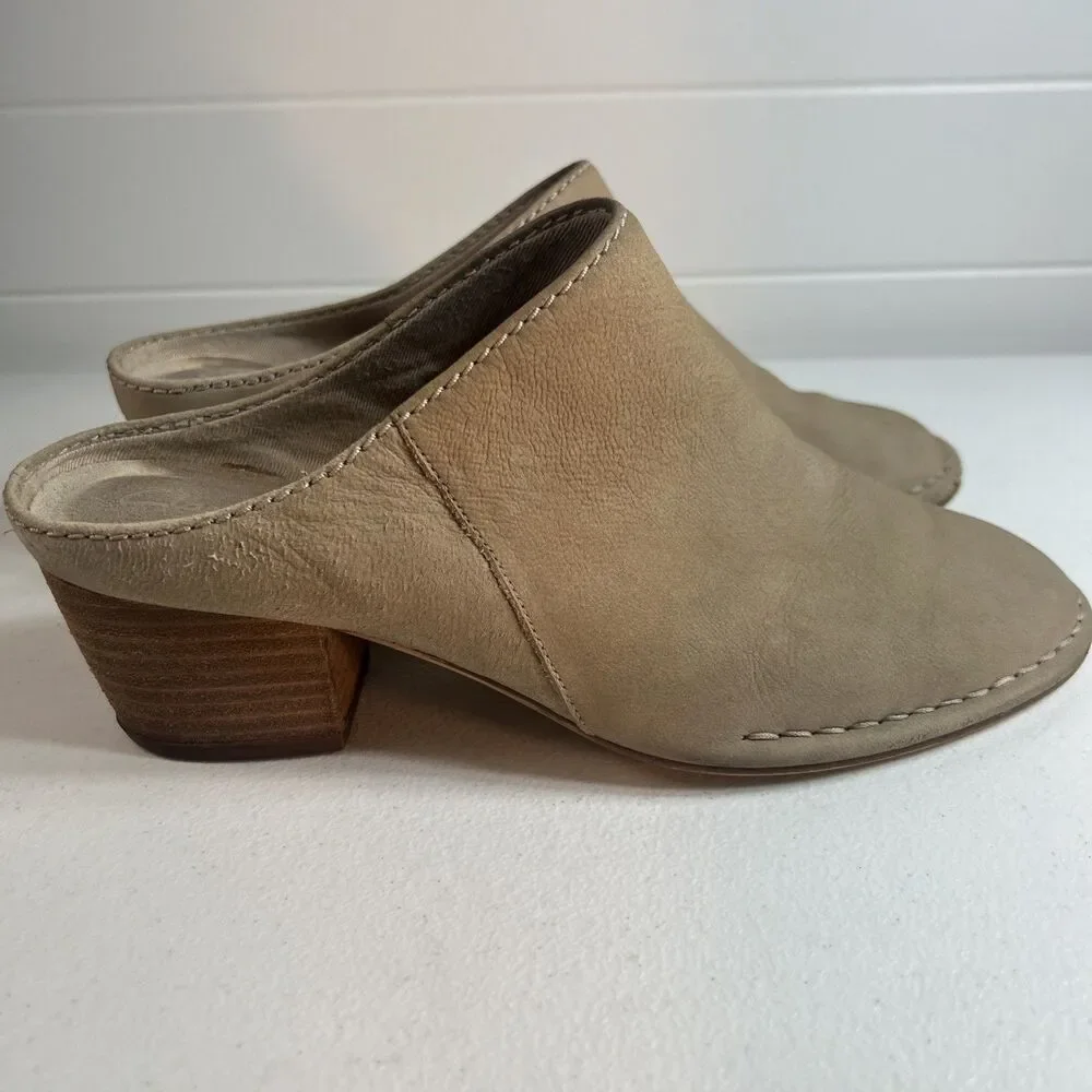 Clarks Women’s Leather Mule Size 7.5 Taupe Block Heel Smooth Nubuck